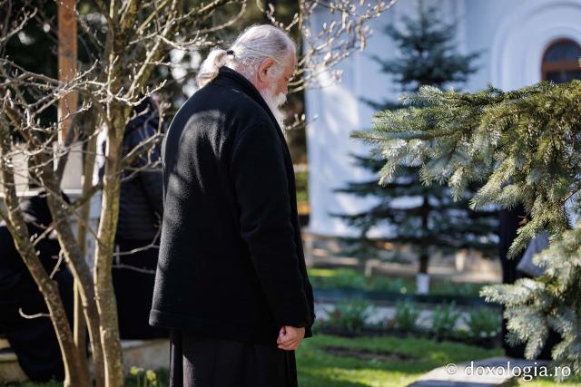 (Foto) Rugăciune și bucurie – pelerini uniți sub ocrotirea Sfintei Cuvioase Mavra de pe Ceahlău