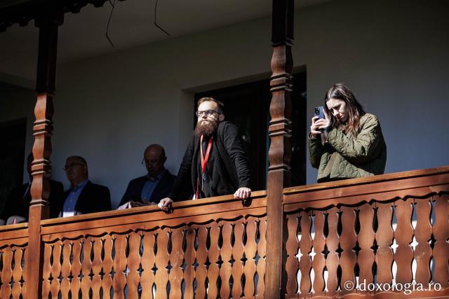 (Foto) Rugăciune și bucurie – pelerini uniți sub ocrotirea Sfintei Cuvioase Mavra de pe Ceahlău