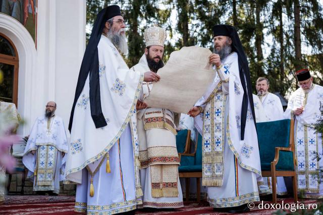 (Foto) Proclamarea locală a canonizării Sfintei Cuvioase Mavra de pe Ceahlău