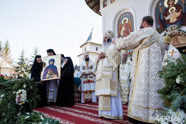 (Foto) Proclamarea locală a canonizării Sfintei Cuvioase Mavra de pe Ceahlău