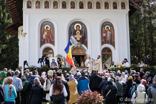 (Foto) Proclamarea locală a canonizării Sfintei Cuvioase Mavra de pe Ceahlău