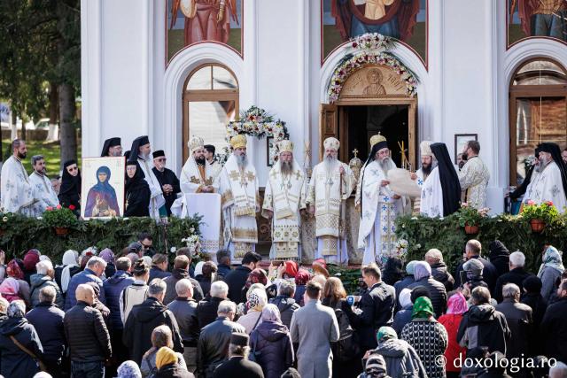 (Foto) Proclamarea locală a canonizării Sfintei Cuvioase Mavra de pe Ceahlău