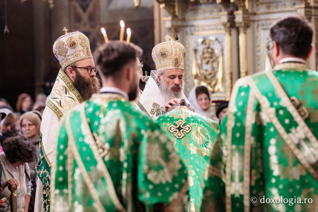Praznicul Cincizecimii, la Catedrala Mitropolitană din Iași