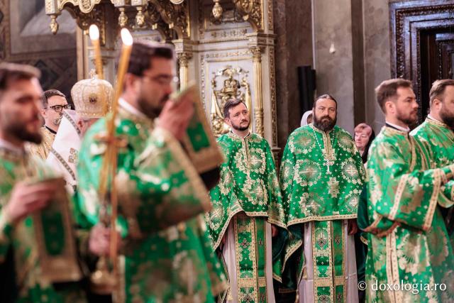Praznicul Cincizecimii, la Catedrala Mitropolitană din Iași