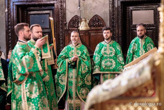 Praznicul Cincizecimii, la Catedrala Mitropolitană din Iași