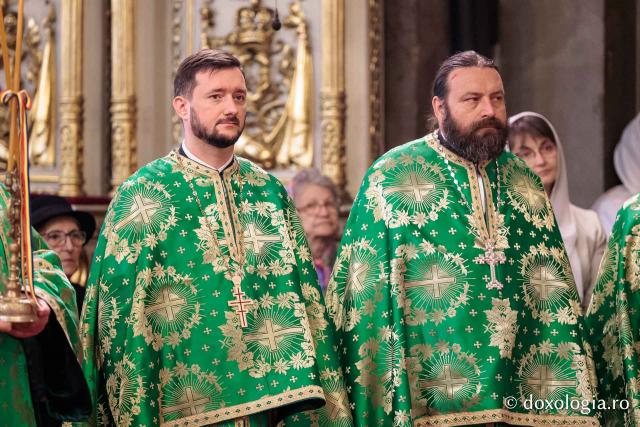 Praznicul Cincizecimii, la Catedrala Mitropolitană din Iași