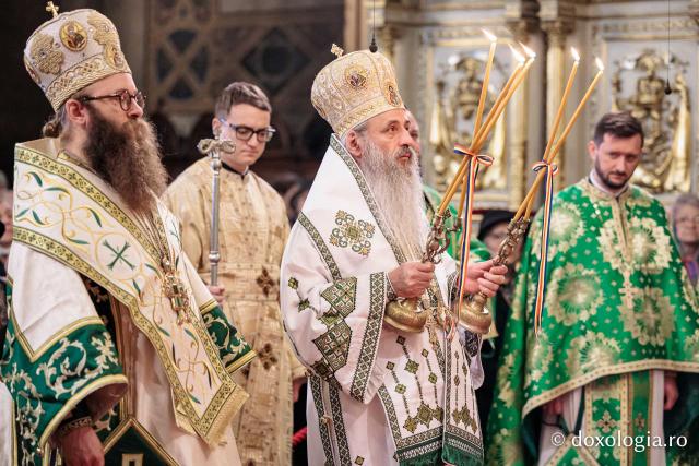 Praznicul Cincizecimii, la Catedrala Mitropolitană din Iași