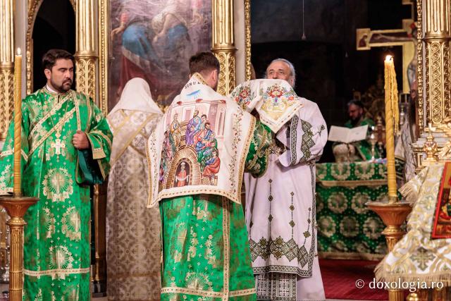 Praznicul Cincizecimii, la Catedrala Mitropolitană din Iași