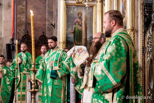 Praznicul Cincizecimii, la Catedrala Mitropolitană din Iași