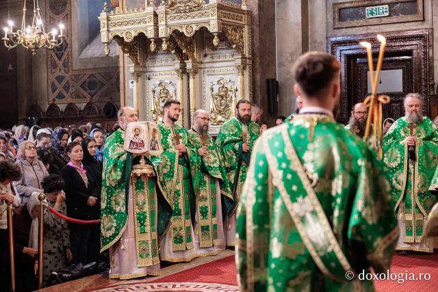 Praznicul Cincizecimii, la Catedrala Mitropolitană din Iași