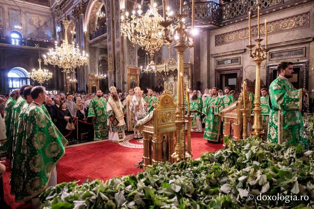 Praznicul Cincizecimii, la Catedrala Mitropolitană din Iași