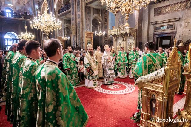 Praznicul Cincizecimii, la Catedrala Mitropolitană din Iași