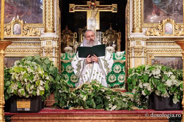 Praznicul Cincizecimii, la Catedrala Mitropolitană din Iași