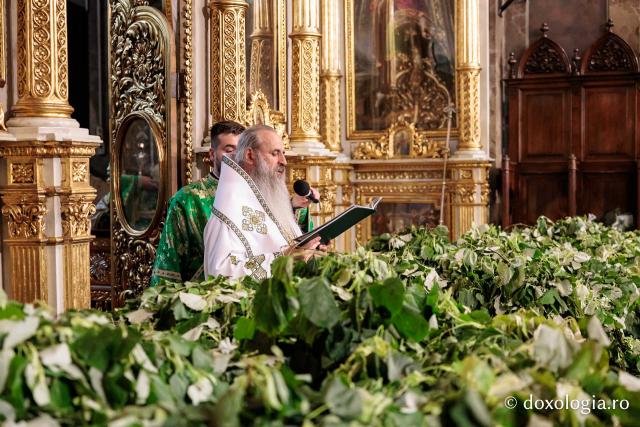 Praznicul Cincizecimii, la Catedrala Mitropolitană din Iași