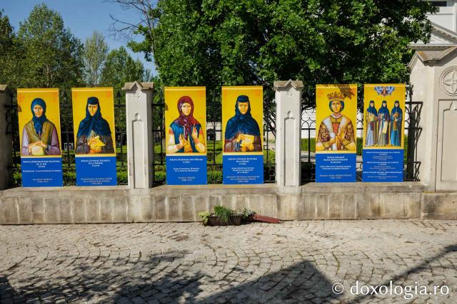 Expoziția Sfintele femei românce ale Centenarului Patriarhiei Române