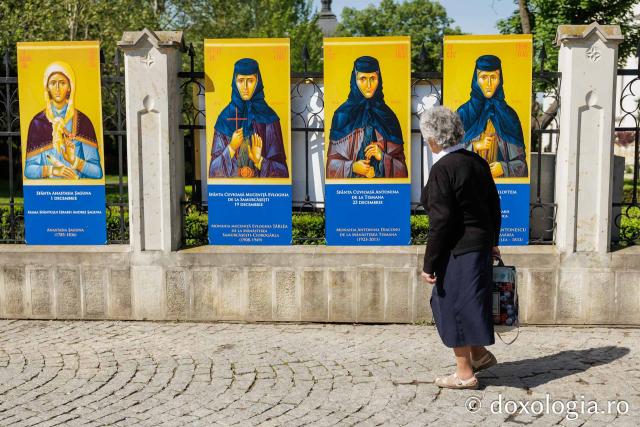 Expoziția Sfintele femei românce ale Centenarului Patriarhiei Române