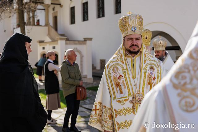 Sfânta Liturghie de la Proclamarea Canonizării Sfintei Cuvioase Matrona de la Hurezi