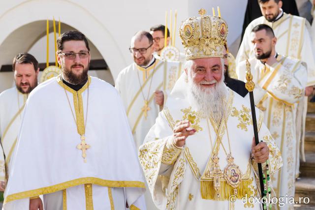 Sfânta Liturghie de la Proclamarea Canonizării Sfintei Cuvioase Matrona de la Hurezi