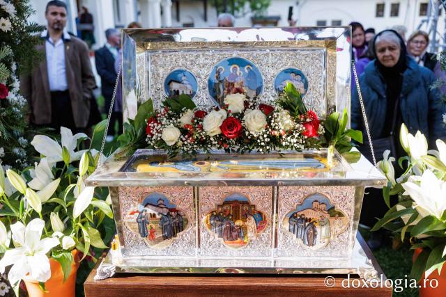 Sfânta Liturghie de la Proclamarea Canonizării Sfintei Cuvioase Matrona de la Hurezi