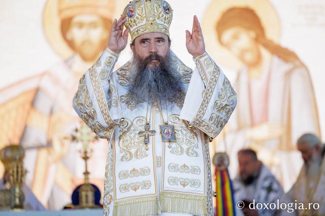 Sfânta Liturghie de la Proclamarea Canonizării Sfintei Cuvioase Matrona de la Hurezi