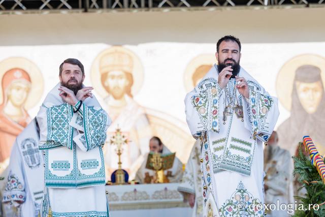 Sfânta Liturghie de la Proclamarea Canonizării Sfintei Cuvioase Matrona de la Hurezi