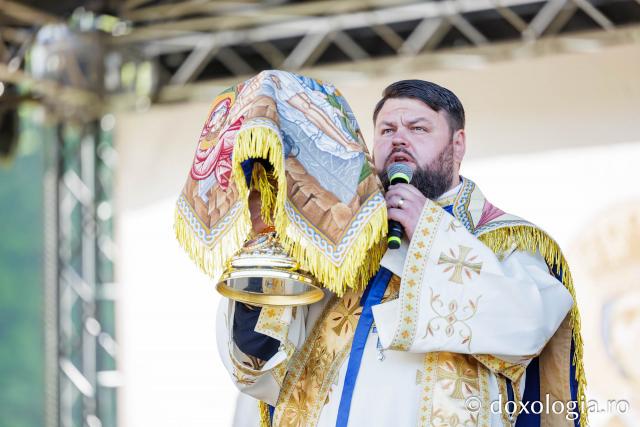 Sfânta Liturghie de la Proclamarea Canonizării Sfintei Cuvioase Matrona de la Hurezi