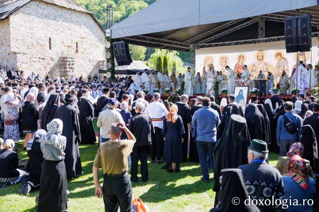Sfânta Liturghie de la Proclamarea Canonizării Sfintei Cuvioase Matrona de la Hurezi