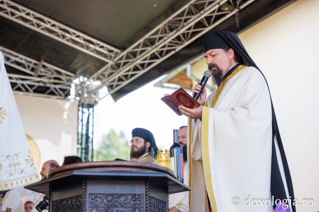 Sfânta Liturghie de la Proclamarea Canonizării Sfintei Cuvioase Matrona de la Hurezi