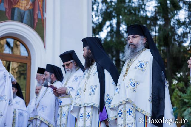 Sfânta Liturghie cu ocazia proclamării locale a canonizării Sfintei Cuvioase Mavra de pe Ceahlău