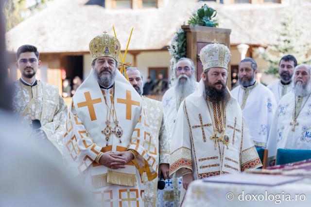 Sfânta Liturghie cu ocazia proclamării locale a canonizării Sfintei Cuvioase Mavra de pe Ceahlău
