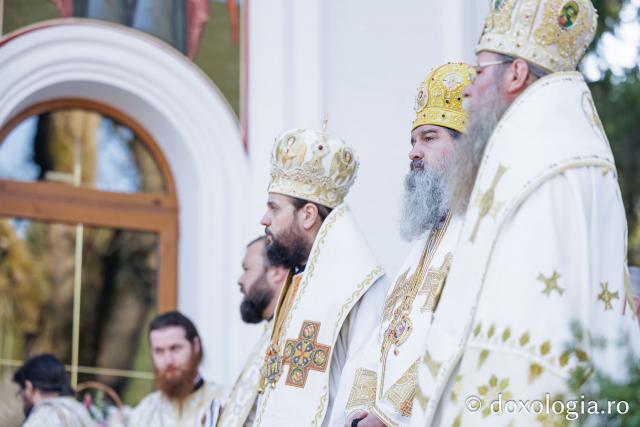 Sfânta Liturghie cu ocazia proclamării locale a canonizării Sfintei Cuvioase Mavra de pe Ceahlău