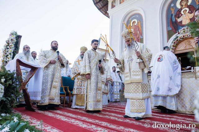 Sfânta Liturghie cu ocazia proclamării locale a canonizării Sfintei Cuvioase Mavra de pe Ceahlău