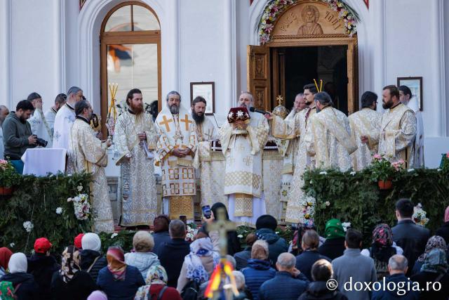 Sfânta Liturghie cu ocazia proclamării locale a canonizării Sfintei Cuvioase Mavra de pe Ceahlău