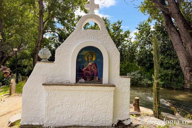 Pași de pelerin la vechiul Filipi, în ziua de prăznuire a Sfintei Lidia - prima creștină din Europa