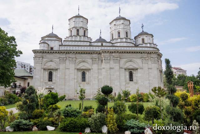 Priveghere la hramul Mănăstirii Golia din Iași