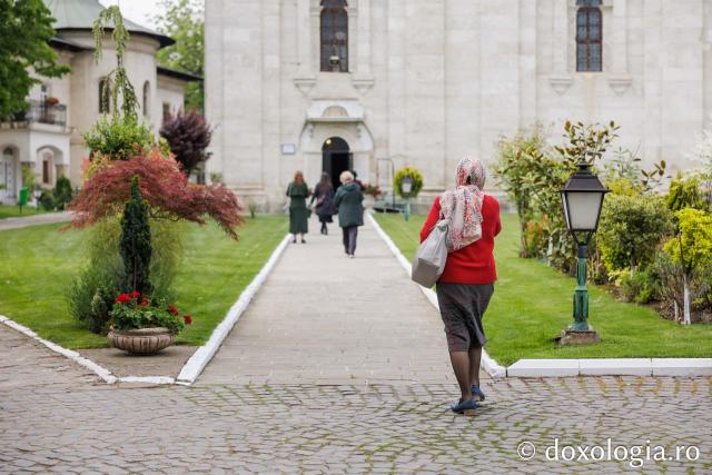Priveghere la hramul Mănăstirii Golia din Iași