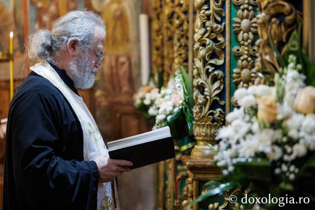 Priveghere la hramul Mănăstirii Golia din Iași