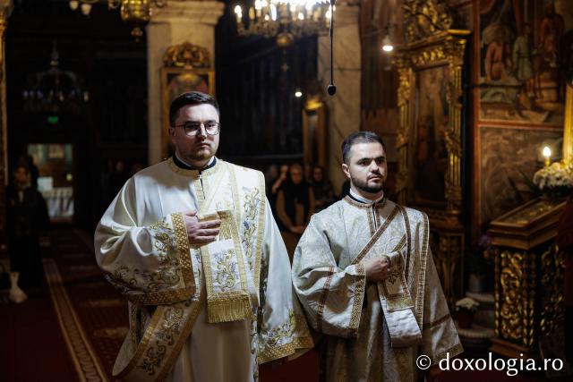 Priveghere la hramul Mănăstirii Golia din Iași