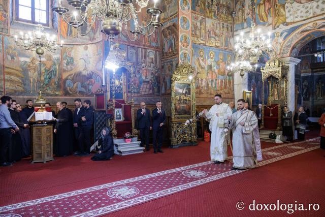 Priveghere la hramul Mănăstirii Golia din Iași
