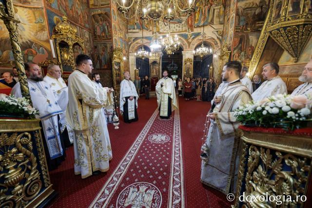 Priveghere la hramul Mănăstirii Golia din Iași