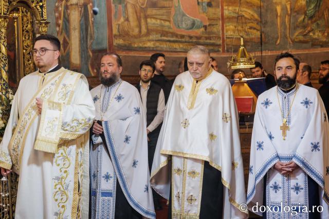 Priveghere la hramul Mănăstirii Golia din Iași