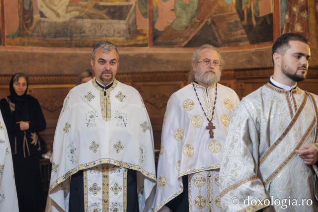 Priveghere la hramul Mănăstirii Golia din Iași