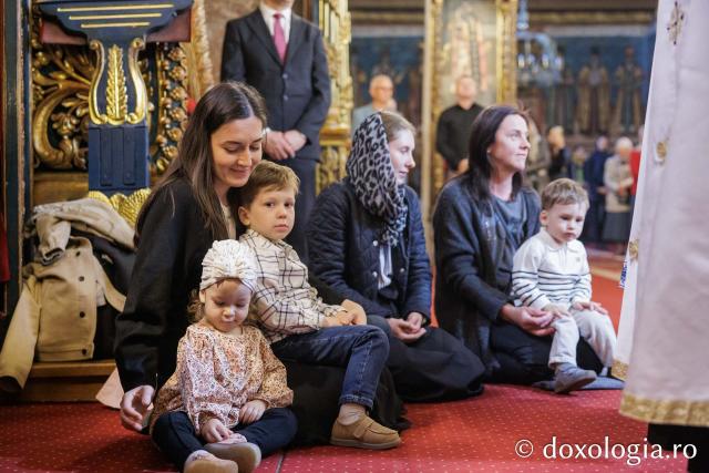 Priveghere la hramul Mănăstirii Golia din Iași