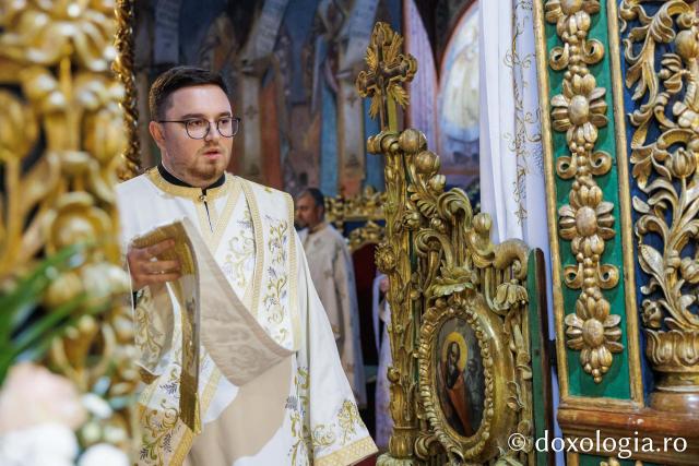 Priveghere la hramul Mănăstirii Golia din Iași