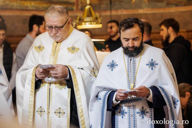 Priveghere la hramul Mănăstirii Golia din Iași