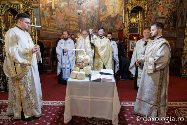 Priveghere la hramul Mănăstirii Golia din Iași