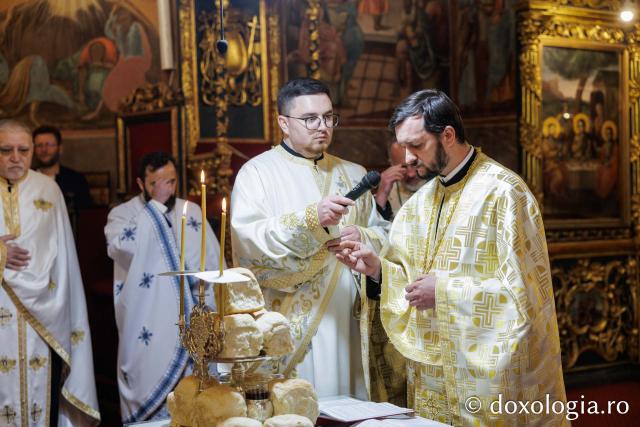 Priveghere la hramul Mănăstirii Golia din Iași