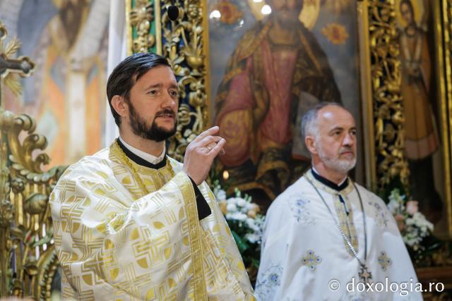 Priveghere la hramul Mănăstirii Golia din Iași