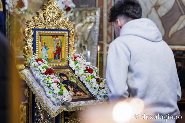 Priveghere la Mănăstirea Durău
