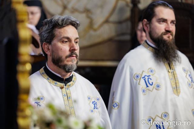 Priveghere la Mănăstirea Durău
